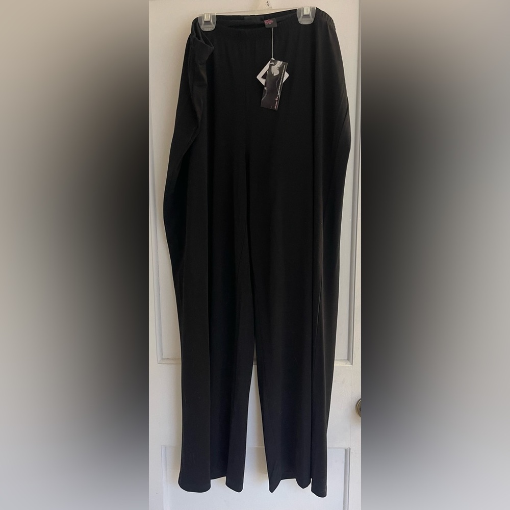 NWT Shape Fx wide leg stretchy pants in black 2X